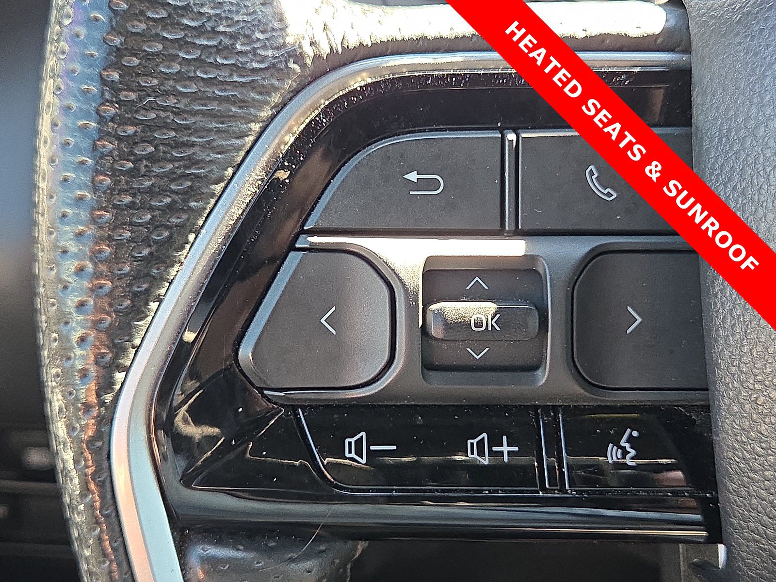 Used 2024 Toyota Sequoia Platinum AWD/4WD image 22