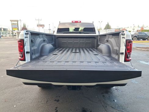 New 2026 RAM 3500 Big Horn AWD/4WD image 28