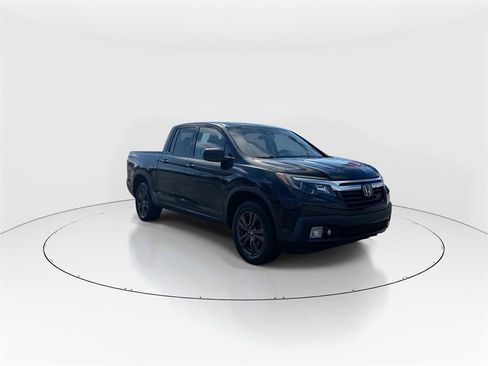 Used 2020 Honda Ridgeline Sport image 2