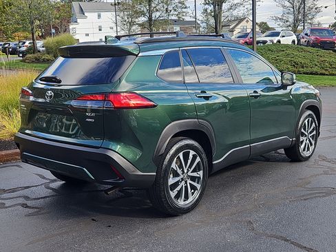 Used 2023 Toyota Corolla Cross XLE image 2