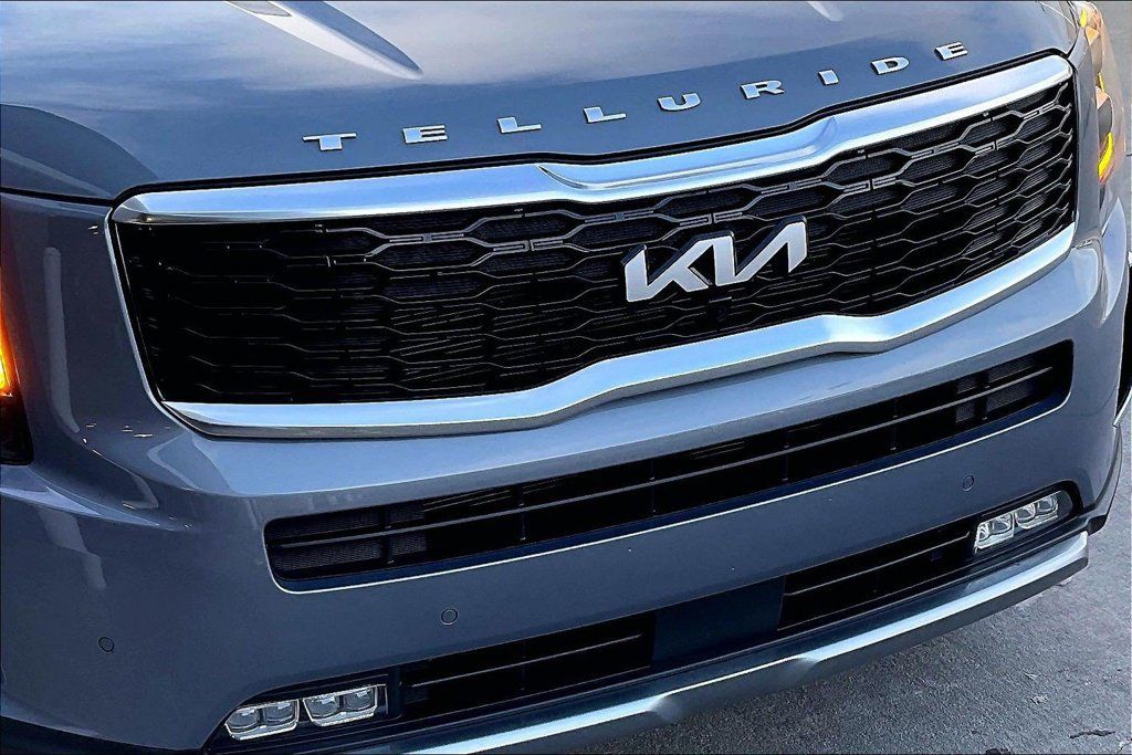 Used 2022 Kia Telluride SX w/ Towing Package AWD/4WD image 30