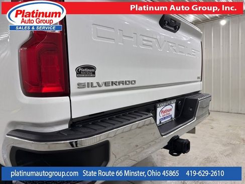 Used 2021 Chevrolet Silverado 2500 LTZ w/ LTZ Convenience Package image 44