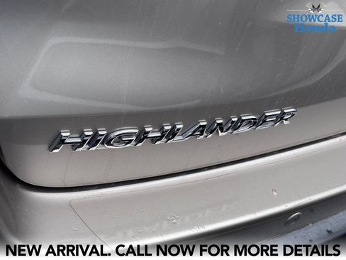 Used 2016 Toyota Highlander Limited Platinum AWD/4WD image 10