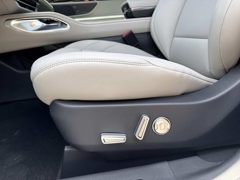 New 2026 Lincoln Nautilus Premier AWD/4WD image 20
