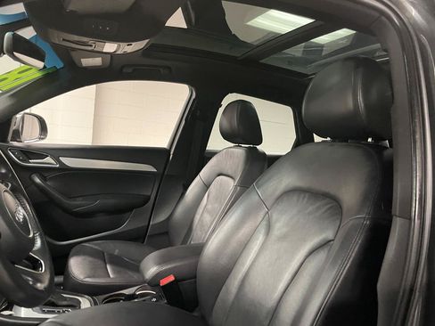 Used 2018 Audi Q3 2.0T Premium Plus w/ Premium Plus Package AWD/4WD image 12
