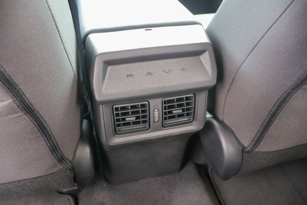 Used 2026 Toyota RAV4 LE AWD/4WD image 21