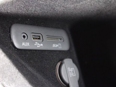 Used 2016 Dodge Challenger R/T Plus image 39