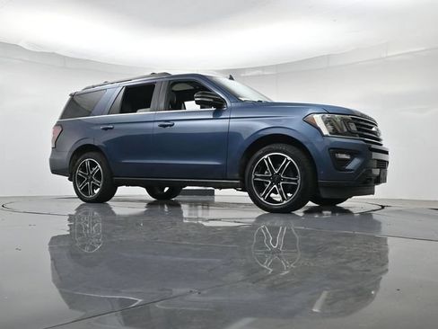 Certified 2019 Ford Expedition Limited w/ Equipment Group 303A AWD/4WD image 39