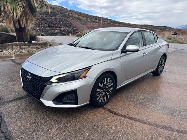 Used 2023 Nissan Altima 2.5 SV FWD image 8