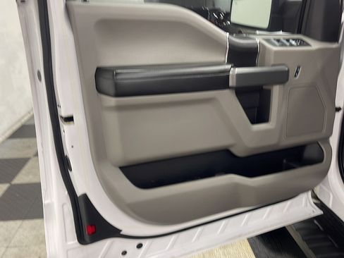 Used 2016 Ford F150 XLT w/ Equipment Group 301A Mid RWD image 12