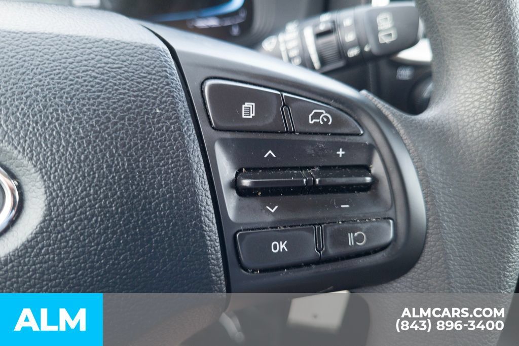Certified 2026 Hyundai Venue SE FWD image 28