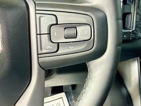 Used 2023 GMC Yukon Denali image 39