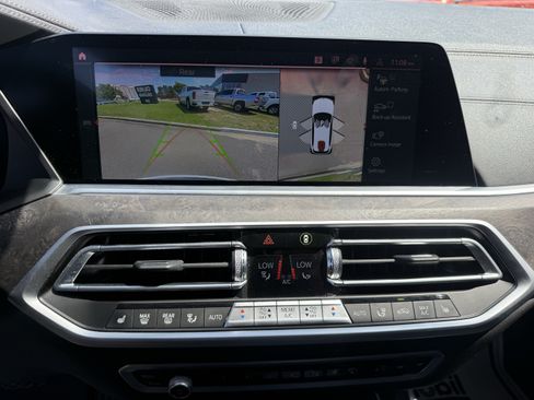 Used 2022 BMW X5 xDrive40i w/ Premium Package AWD/4WD image 8