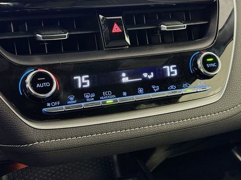 Used 2022 Toyota Corolla XSE image 19