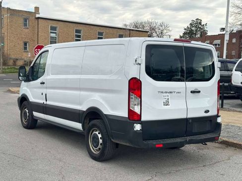 Used 2019 Ford Transit 250 250 3dr SWB Low Roof Cargo Van image 5
