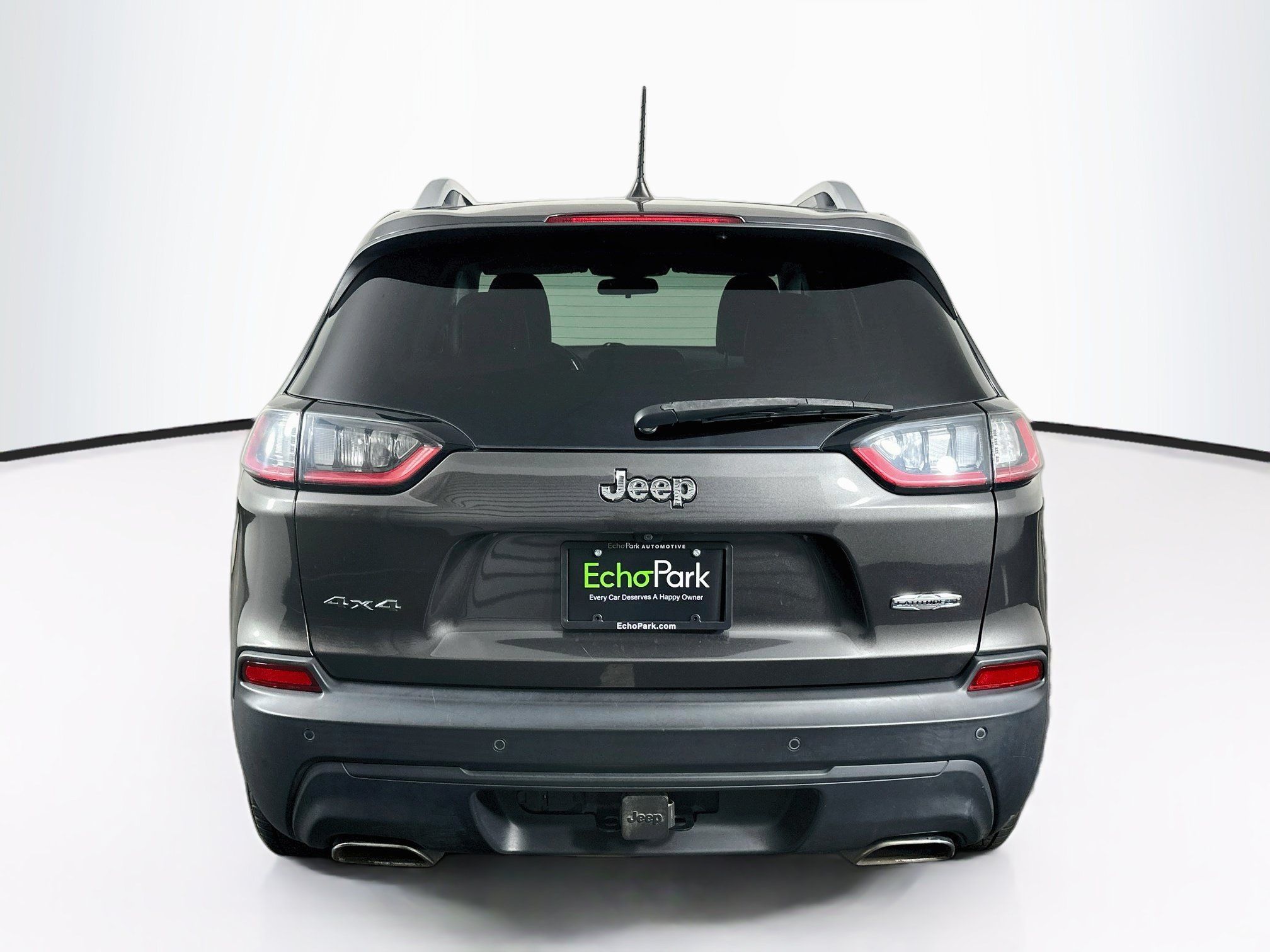 Used 2019 Jeep Cherokee Latitude Plus w/ Cold Weather Group AWD/4WD image 7