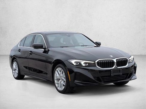 Used 2025 BMW 330i xDrive Sedan w/ Premium Package image 3