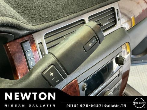 Used 2013 Chevrolet Avalanche LS w/ All-Star Edition RWD image 12