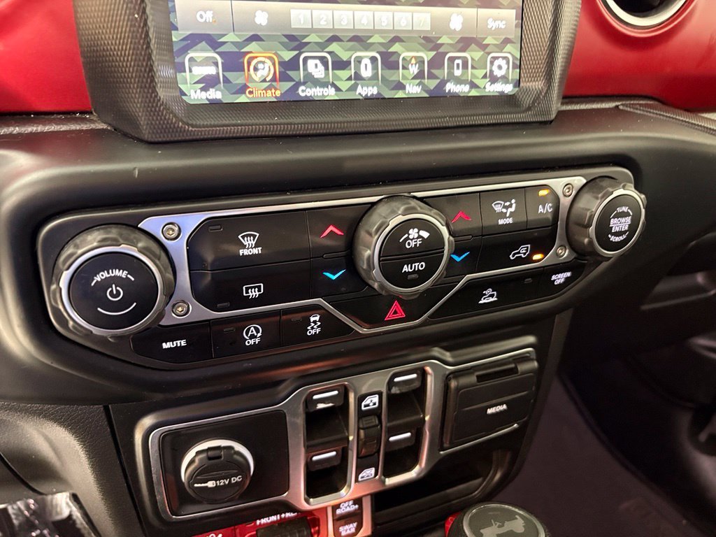 Used 2023 Jeep Wrangler Unlimited Rubicon AWD/4WD image 26