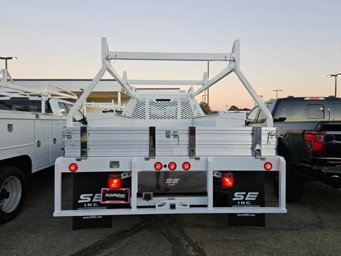 New 2025 Ford F450 XL w/ XL Chrome Package RWD image 6