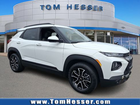 Certified 2023 Chevrolet TrailBlazer ACTIV w/ Sun and Liftgate Package AWD/4WD image 1