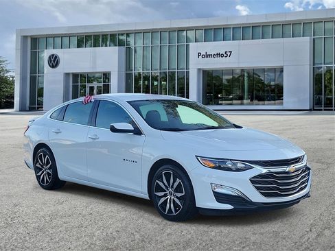 Used 2022 Chevrolet Malibu RS image 3