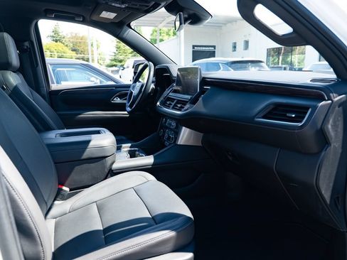 Used 2023 Chevrolet Tahoe Z71 w/ Luxury Package AWD/4WD image 26