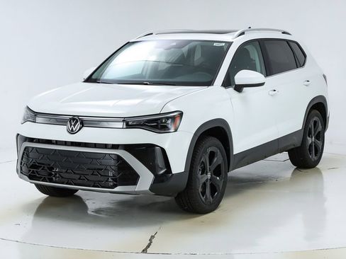 New 2025 Volkswagen Taos SEL image 40