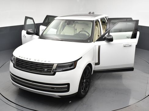 Used 2024 Land Rover Range Rover SE AWD/4WD image 24
