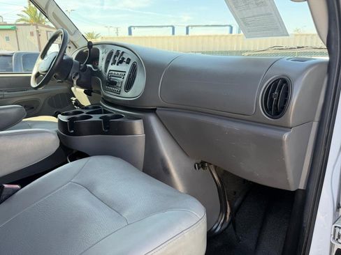 Used 2008 Ford E-350 and Econoline 350 Extended Wagon Super Duty image 20