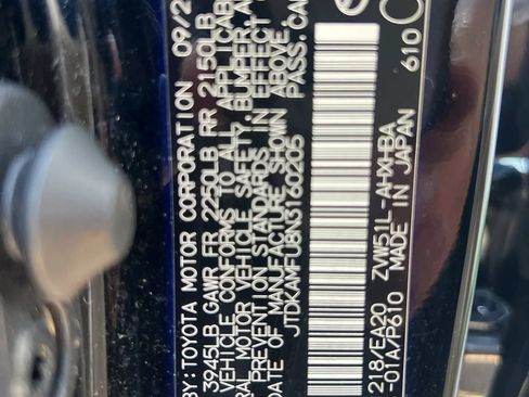 Used 2022 Toyota Prius XLE FWD image 28