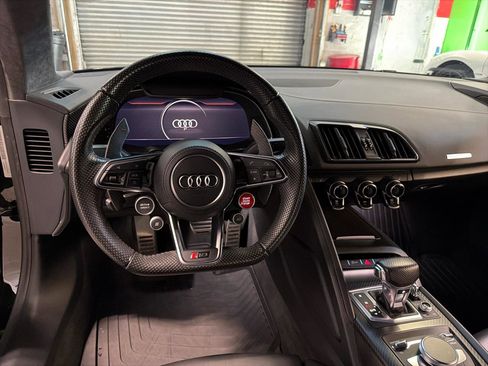 Used 2017 Audi R8 V10 plus image 16