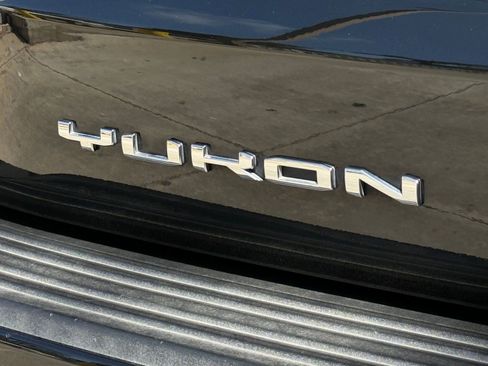 Used 2021 GMC Yukon SLT w/ SLT Luxury Plus Package RWD image 21