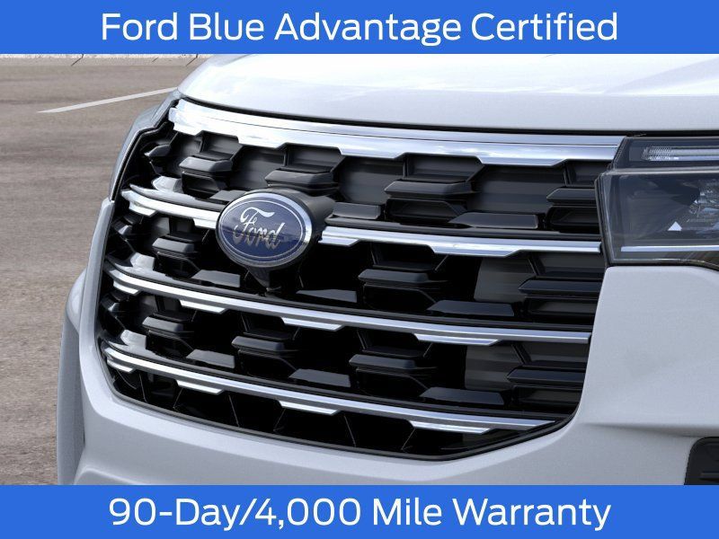 Used 2026 Ford Explorer Active AWD/4WD image 18