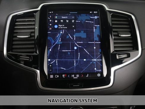 Used 2024 Volvo XC90 B6 Ultimate w/ Protection Package Premier image 3