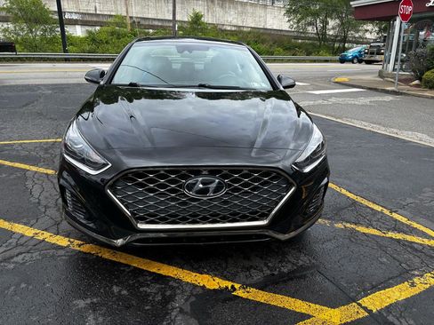 Used 2018 Hyundai Sonata Limited w/ Cargo Package FWD image 2