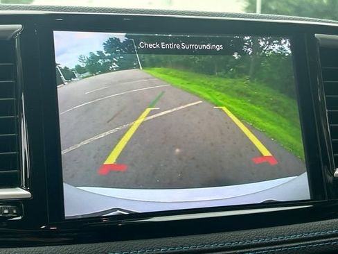 Used 2021 Chrysler Pacifica Touring FWD image 56