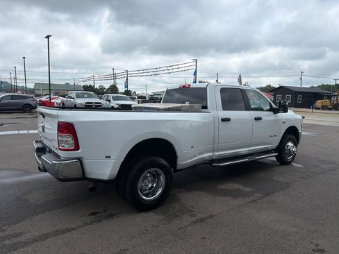 Used 2023 RAM 3500 Big Horn w/ Level 1 Equipment Group AWD/4WD image 4