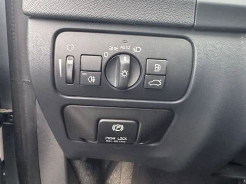 Used 2013 Volvo S60 T5 image 19