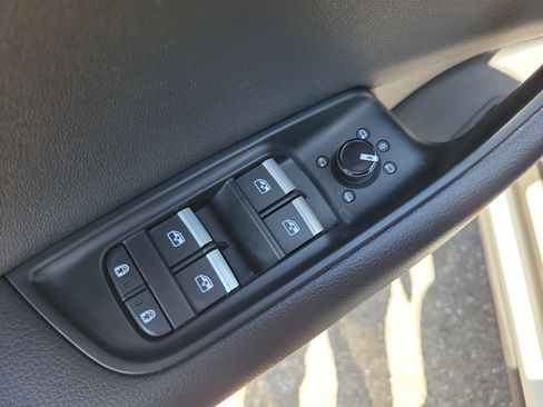 Used 2021 Audi Q8 Premium Plus w/ Premium Plus Package image 19