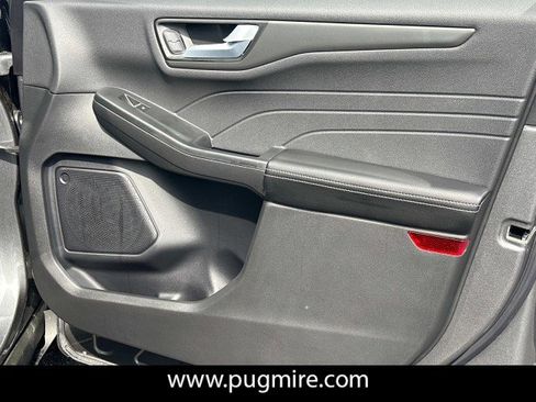 New 2025 Ford Escape SE image 14