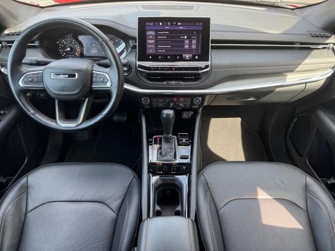 Used 2022 Jeep Compass Limited image 11