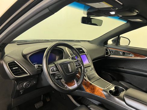 Used 2020 Lincoln Nautilus Reserve w/ Equipment Group 201A image 4