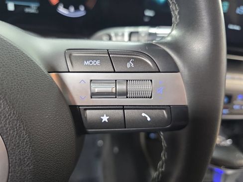 Used 2024 Hyundai Kona SEL AWD/4WD image 17