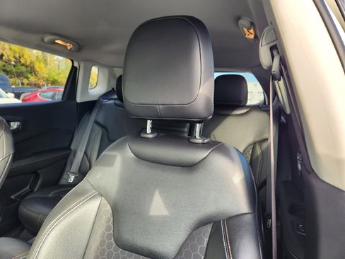 Used 2019 Jeep Compass Latitude w/ Popular Equipment Group image 12