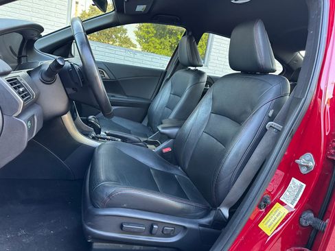 Used 2017 Honda Accord Sport Special Edition image 13