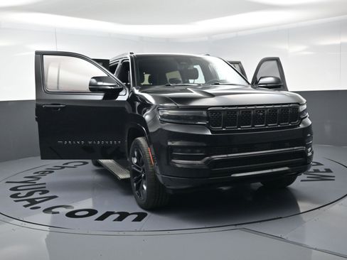 Used 2023 Jeep Grand Wagoneer Series II w/ Quick Order Packagew 28T image 23