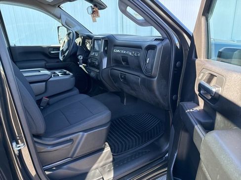 Used 2023 Chevrolet Silverado 2500 Custom w/ Custom Convenience Package image 19