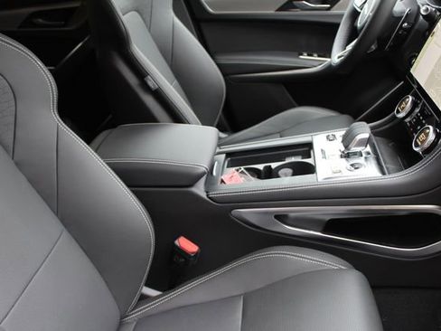 New 2026 Jaguar F-PACE R-Dynamic S image 3