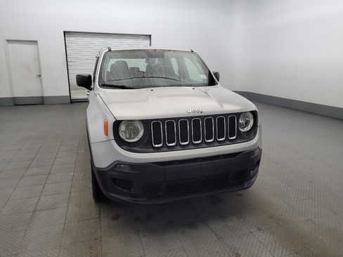 Used 2018 Jeep Renegade Sport w/ Power & Air Group image 14